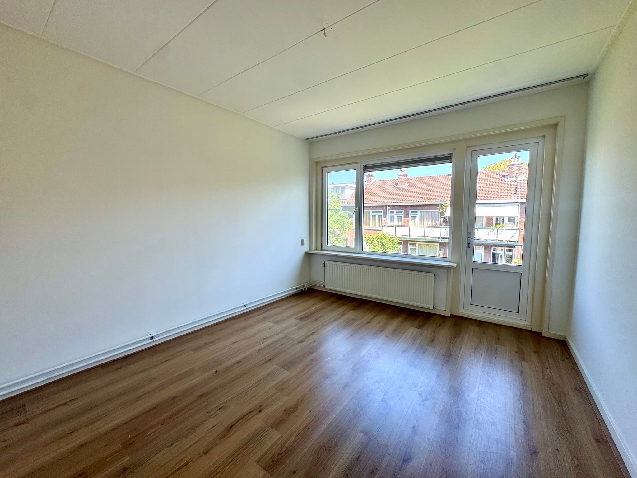 Spacious 4-Room Apartment with Two Balconies in Blijdorp, Rotterdam — 15