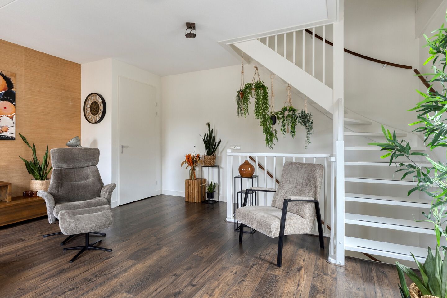 Energy-Efficient Corner Home with Modern Finishes and Walk-In Closet — 20