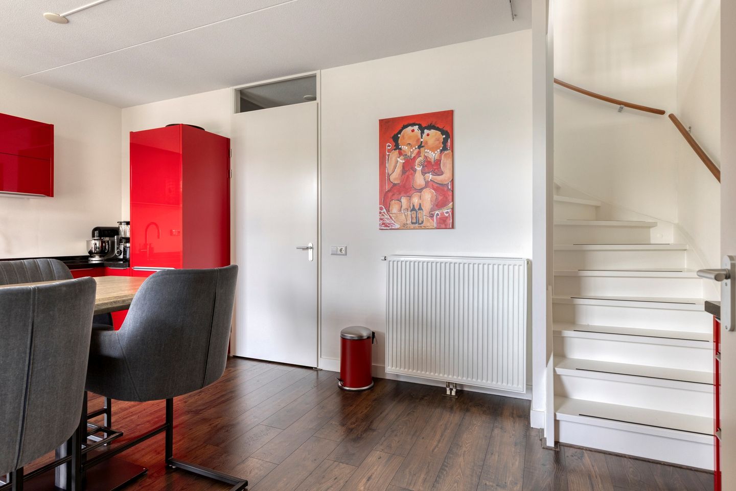 Energy-Efficient Corner Home with Modern Finishes and Walk-In Closet — 10