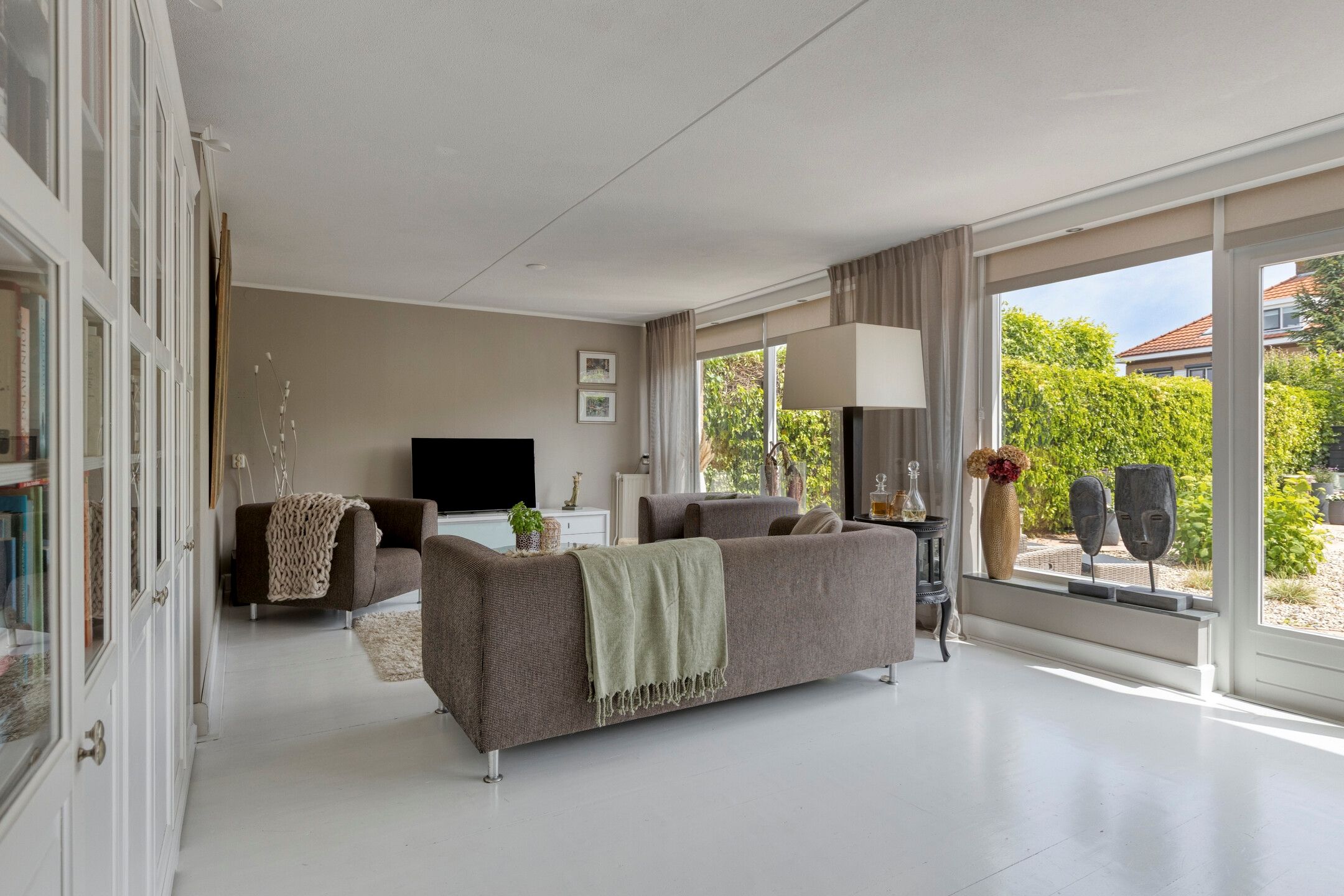 Spacious Semi-Detached Family Home with Private Office and Deep Garden — 12