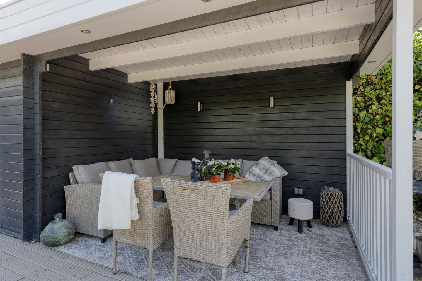 Spacious Semi-Detached Family Home with Private Office and Deep Garden — 35
