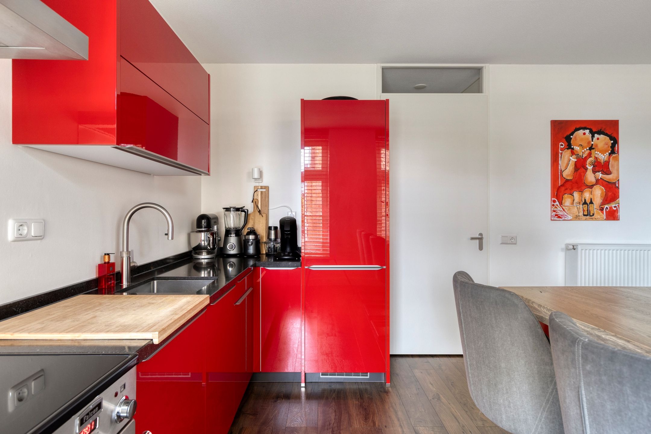 Energy-Efficient Corner Home with Modern Finishes and Walk-In Closet — 15