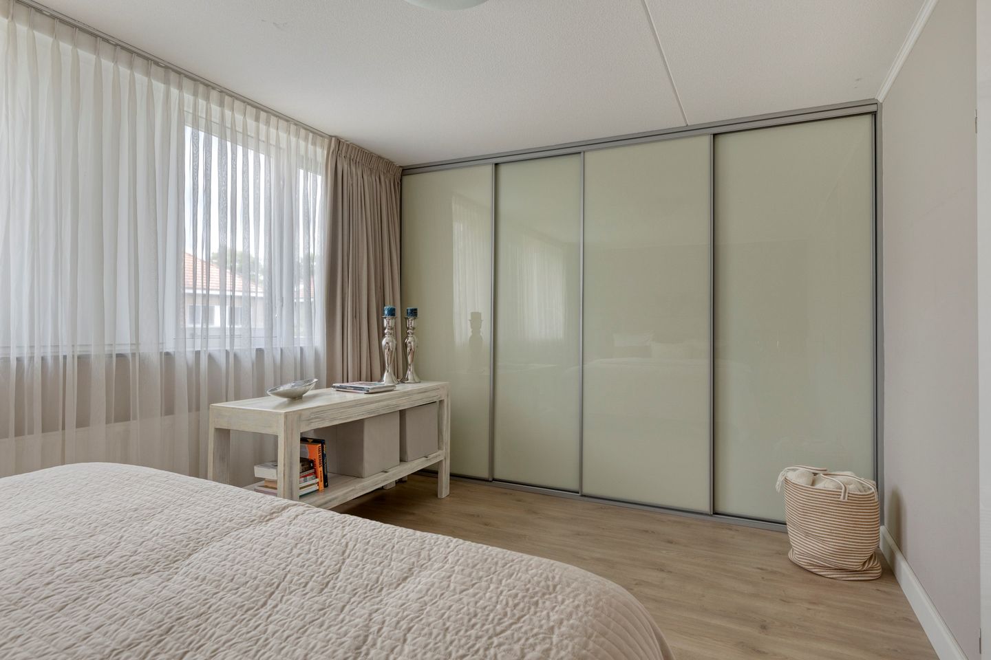 Spacious Semi-Detached Family Home with Private Office and Deep Garden — 25