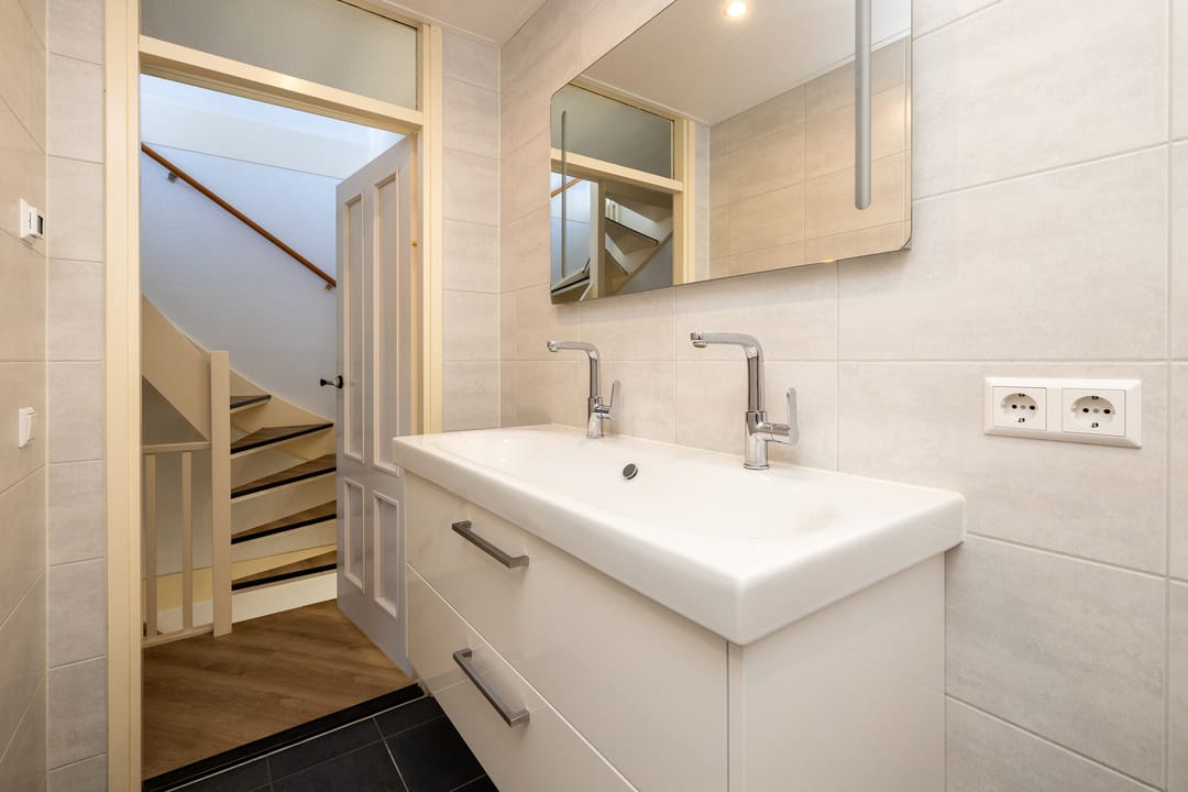 Photo 37 of Van der Heijdenstraat 59