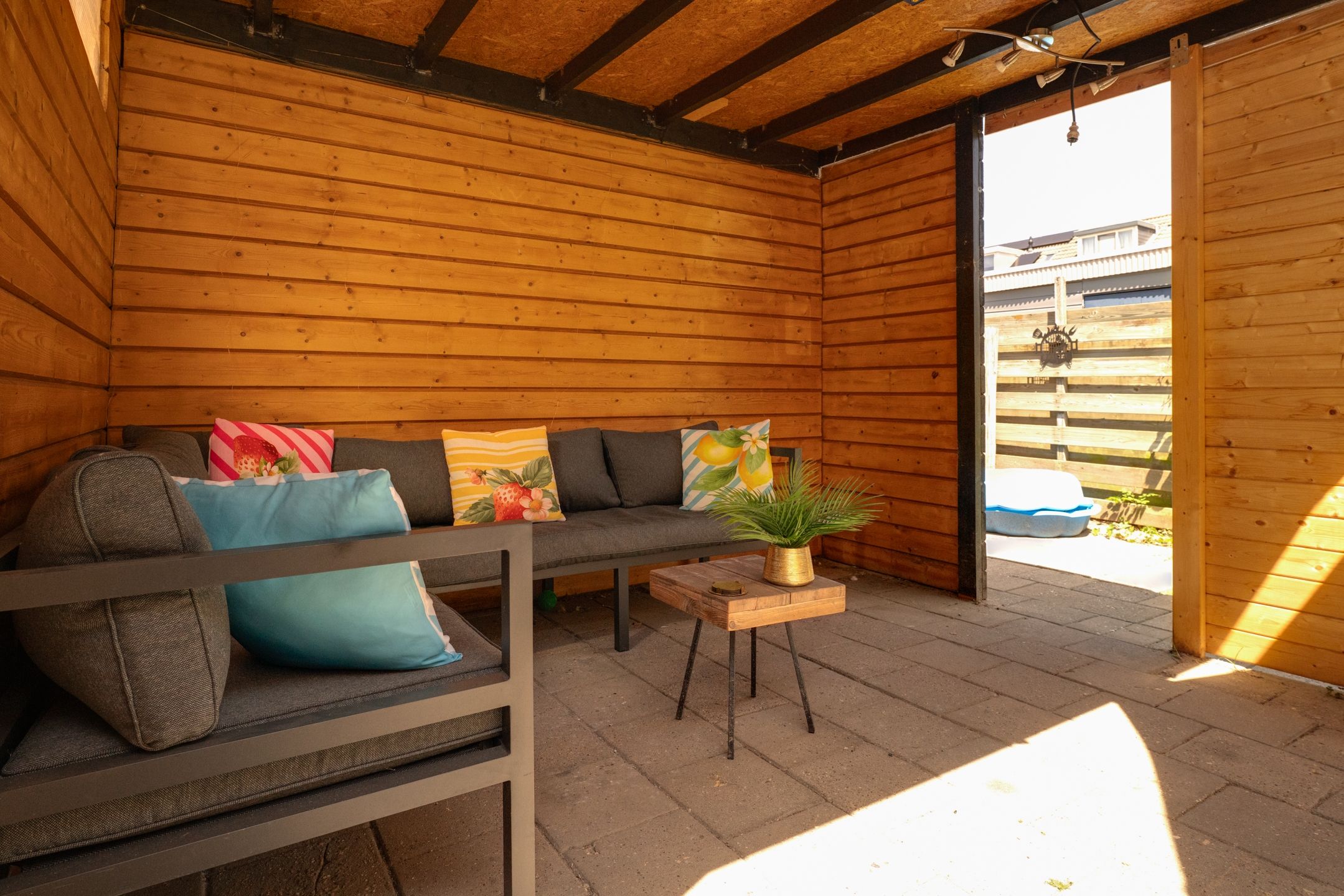 Spacious Energy Label A Terraced Home in Quiet Courtyard Setting — 15