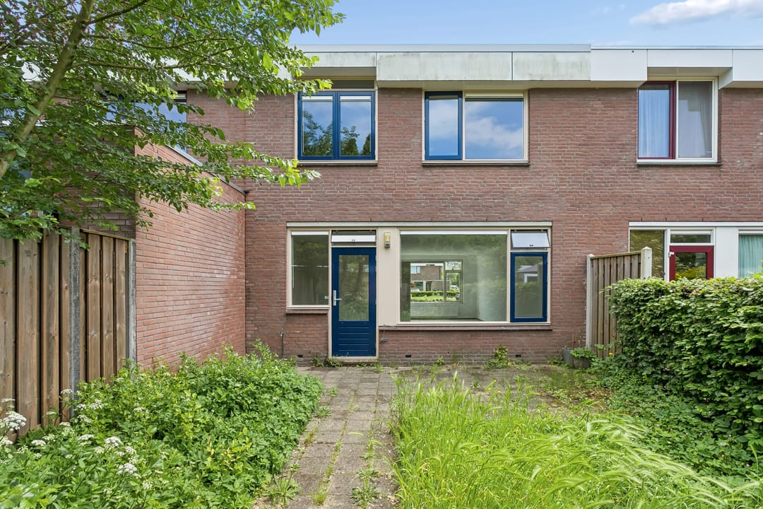 Terraced House in Almere with Energy Label A and Renovation Potential — 32