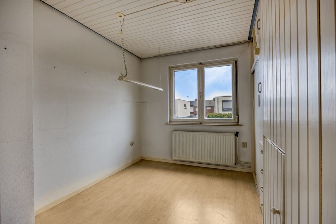 Spacious semi-detached house with garage and garden room in peaceful Amby — 22