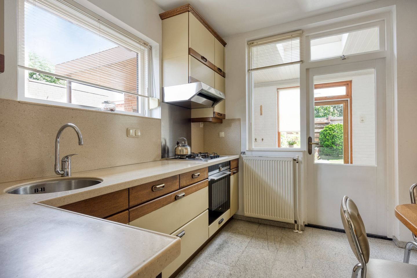 Spacious semi-detached house with garage and garden room in peaceful Amby — 10