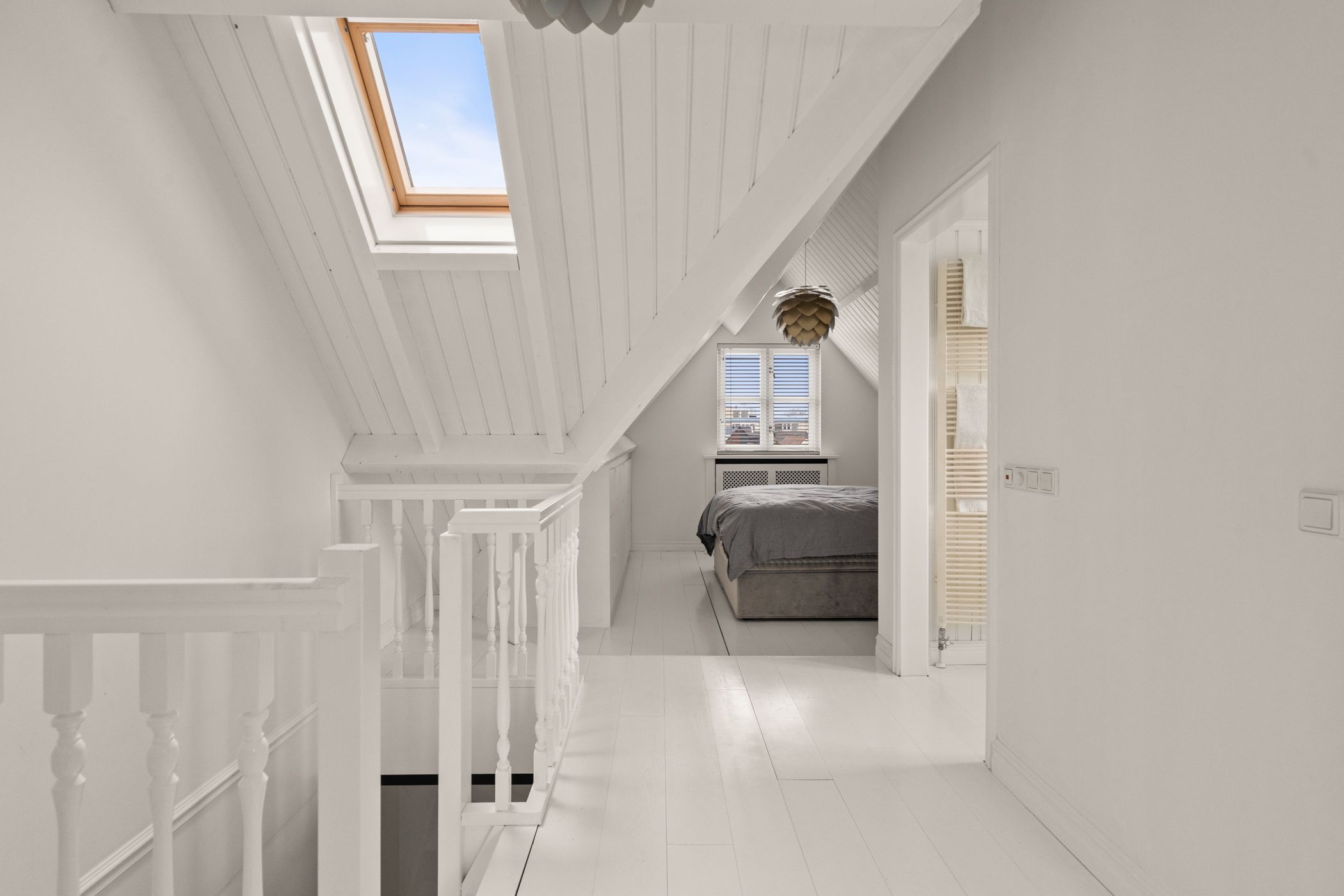 Historic Townhouse with Modern Luxury and Rooftop Terrace — 57