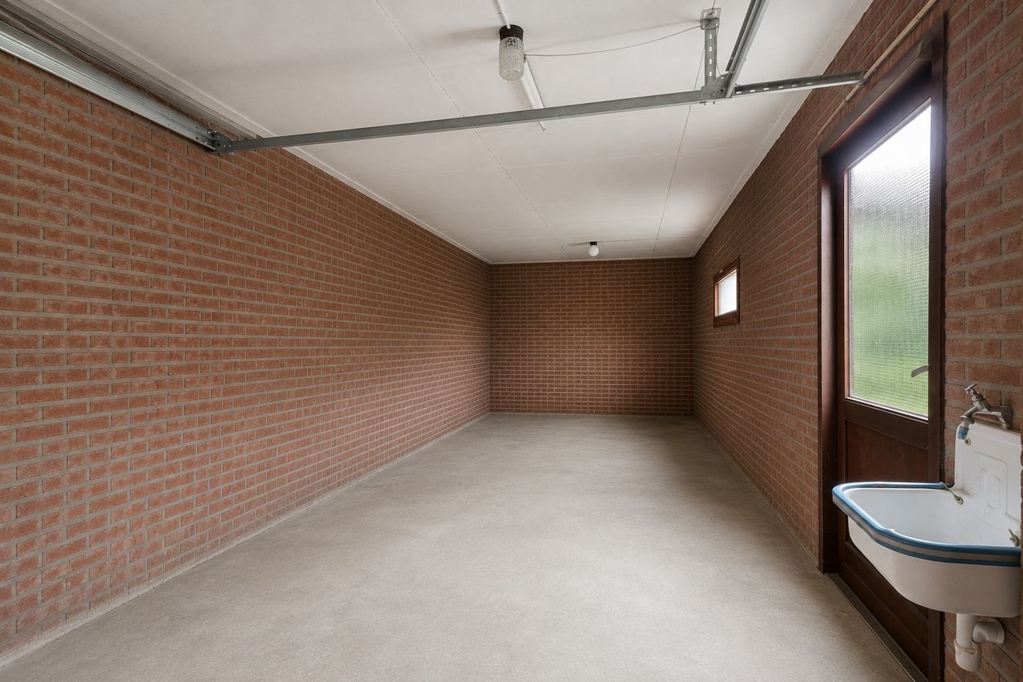 Spacious semi-detached house with garage and garden room in peaceful Amby — 14