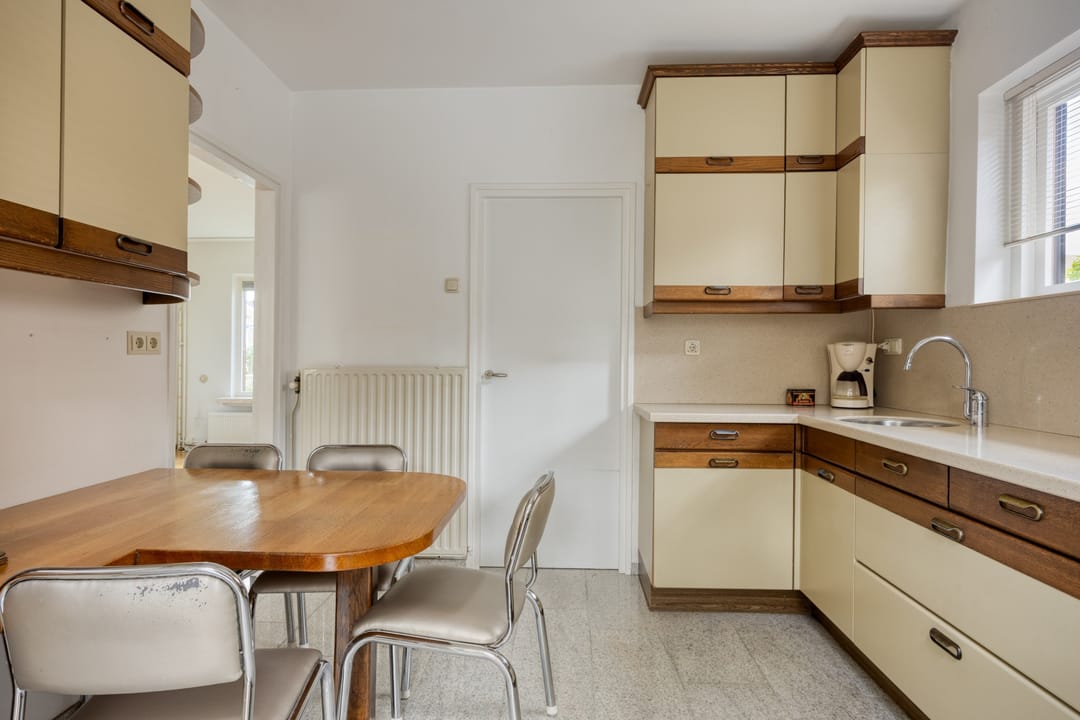 Spacious semi-detached house with garage and garden room in peaceful Amby — 11