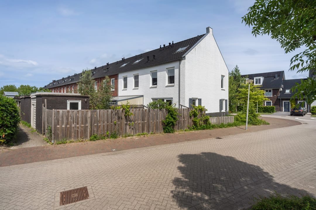 Spacious Corner Home with Sunny West-Facing Garden in Quiet Gouda Neighborhood — 47