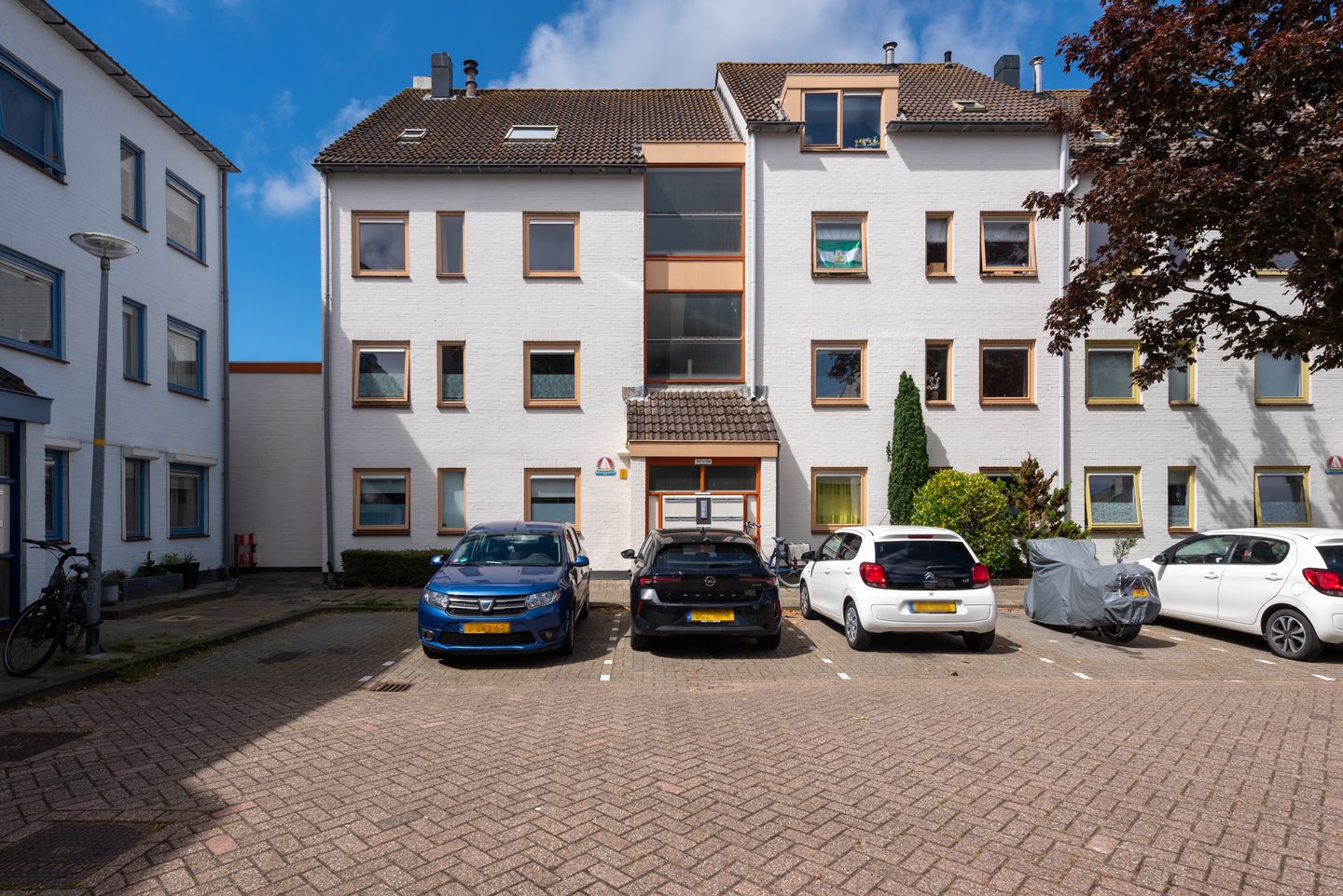 Spacious Corner Apartment with Balconon in Maritime Marina-Park — 29