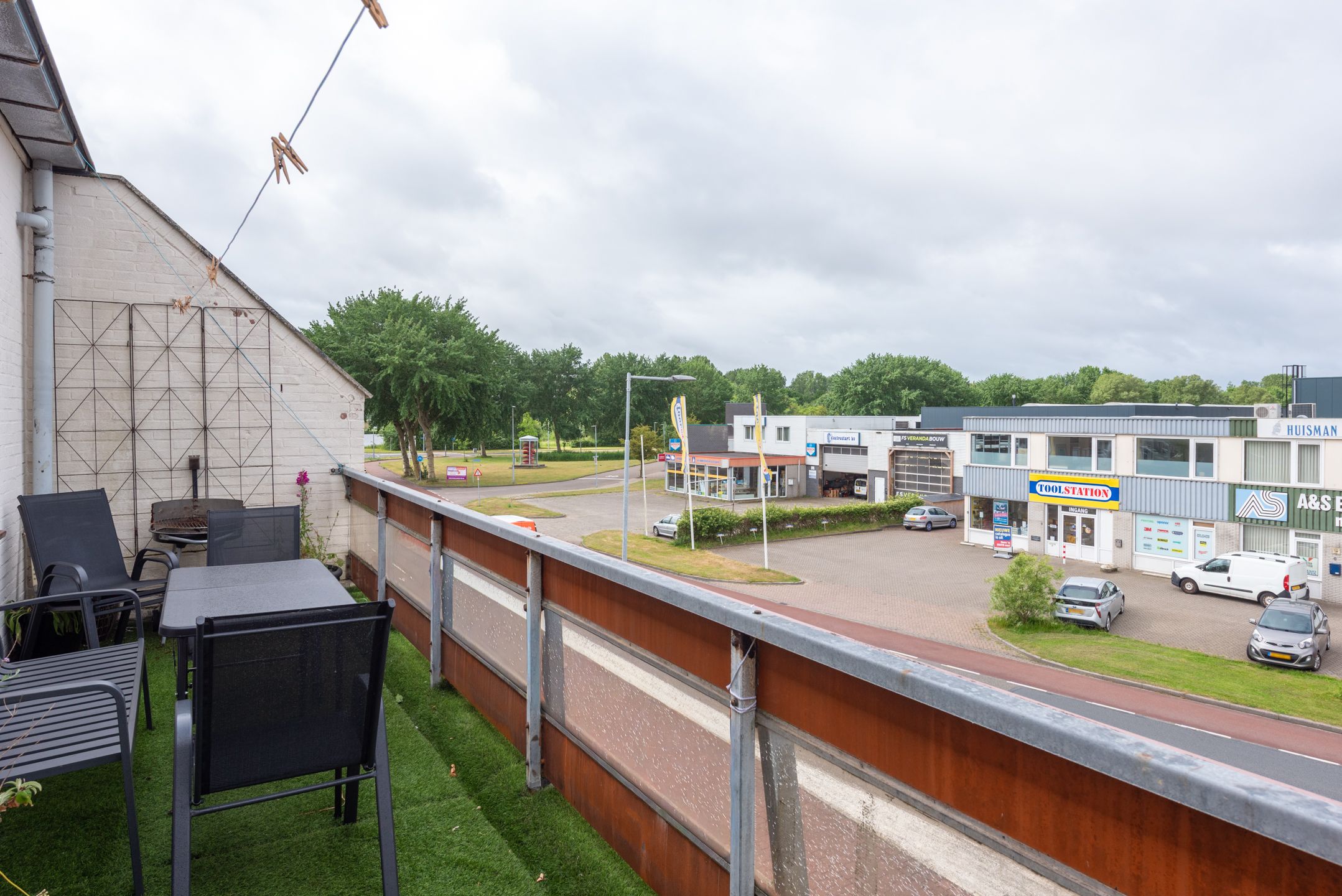 Spacious Corner Apartment with Balconon in Maritime Marina-Park — 12