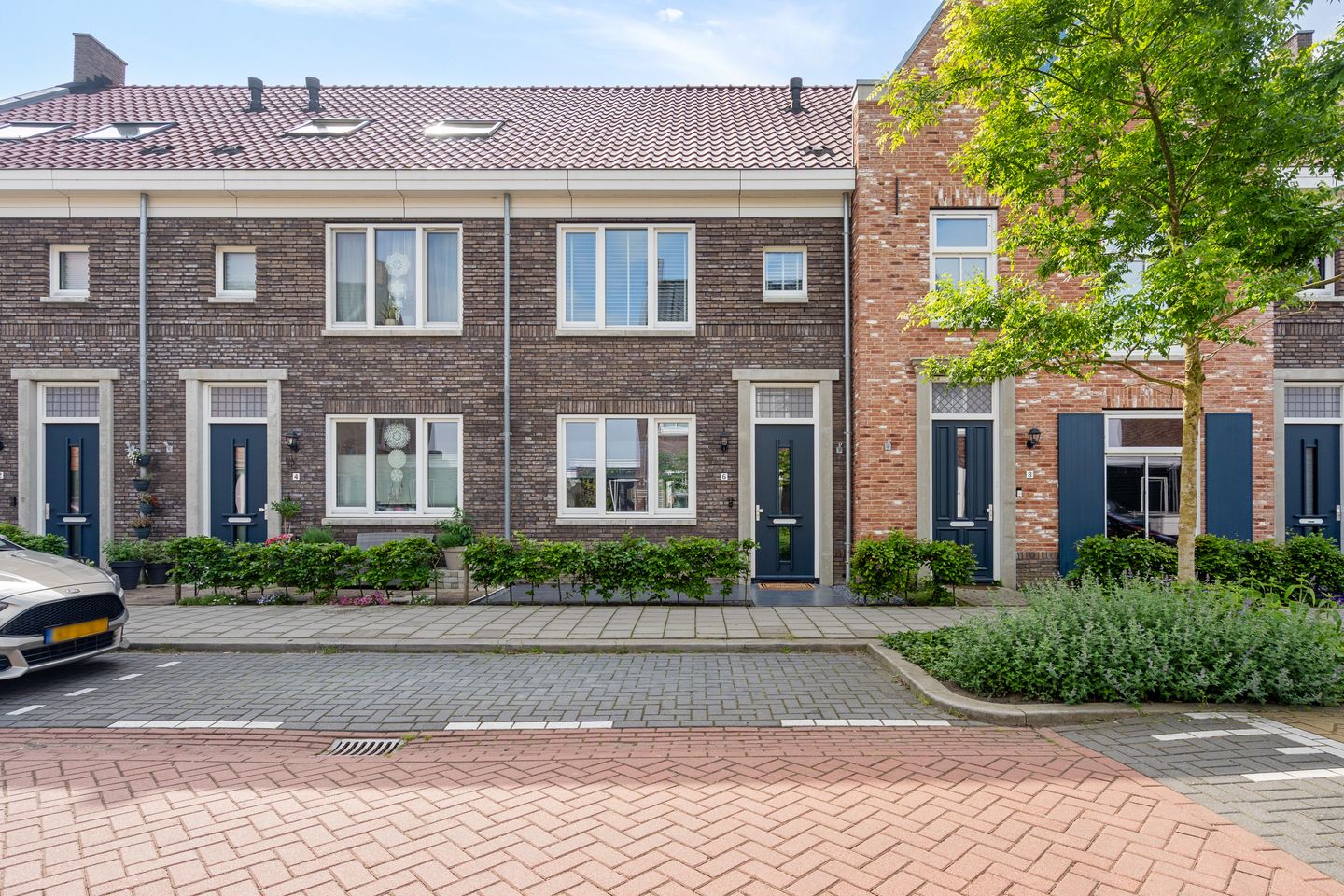 Foto 1 van Bijenkorf 6