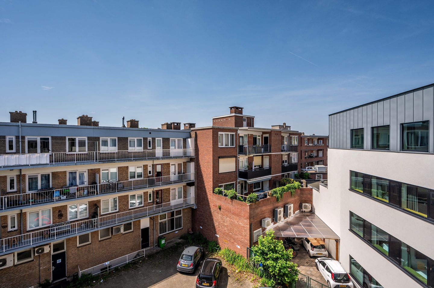 Spacious Apartment with Museum Views and Two Balconies in Central Venlo — 20