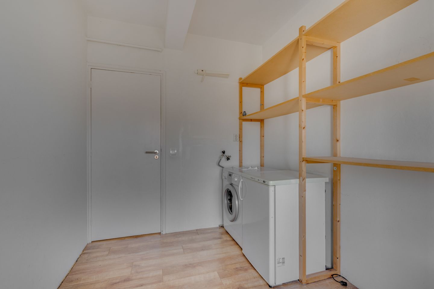 Spacious Apartment with Museum Views and Two Balconies in Central Venlo — 14