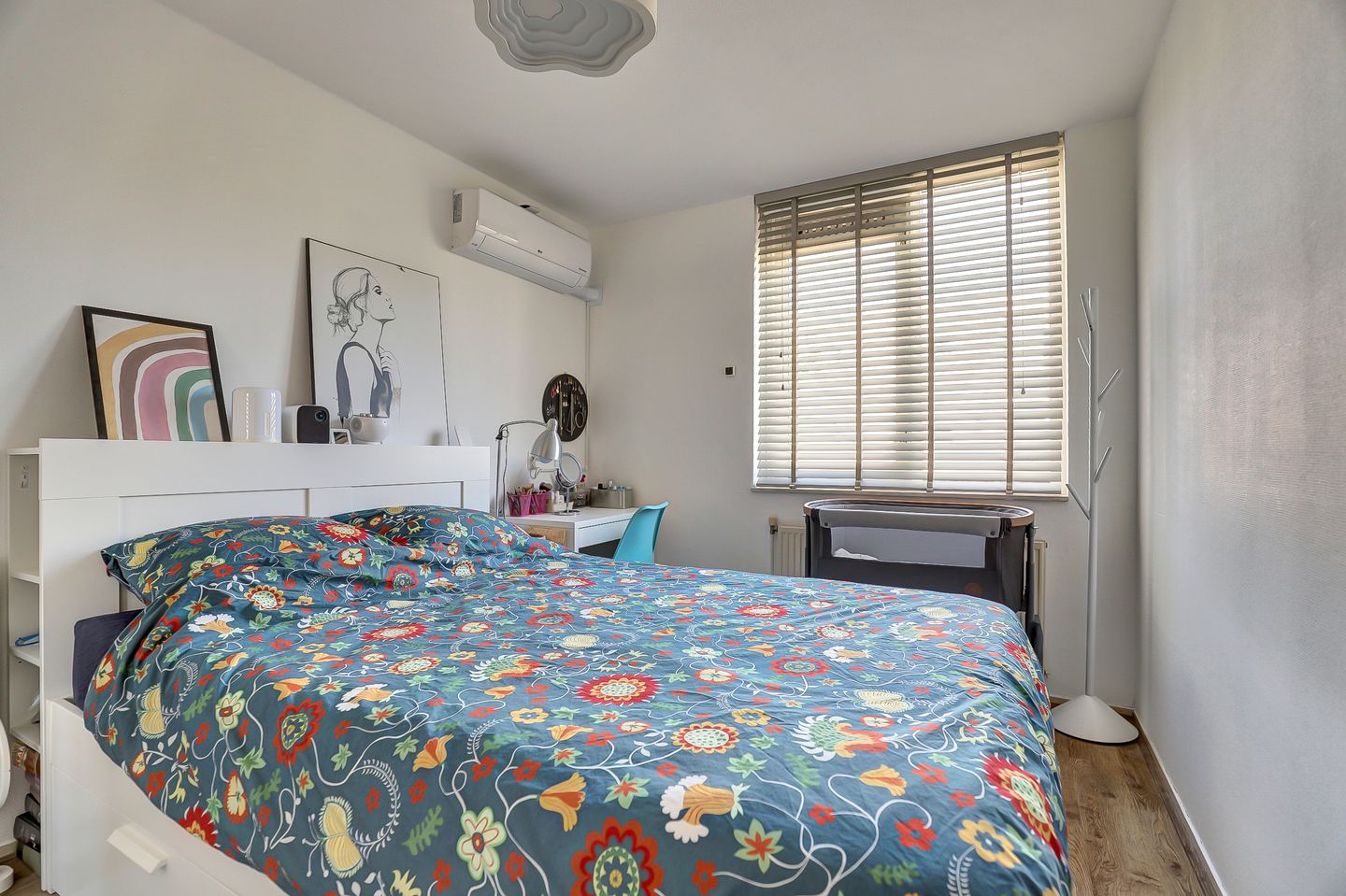Photo 14 of Roompolderstraat 3