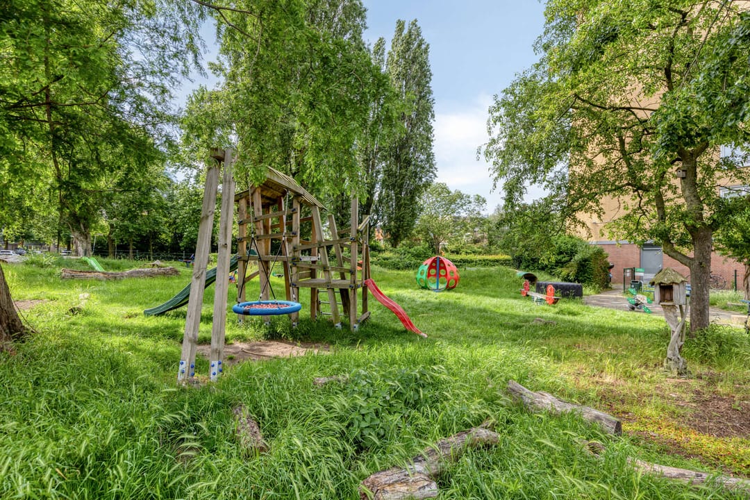 Move-in Ready Family Home with Deep South-Facing Garden and Spacious Shed — 46