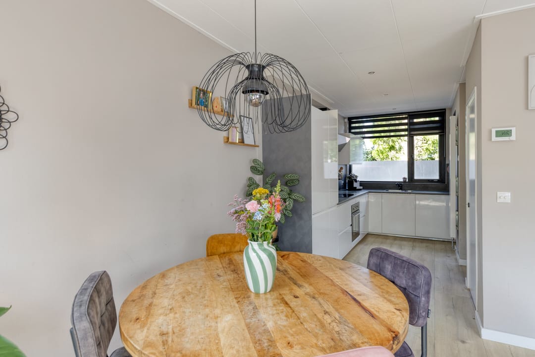 Move-in Ready Family Home with Deep South-Facing Garden and Spacious Shed — 22
