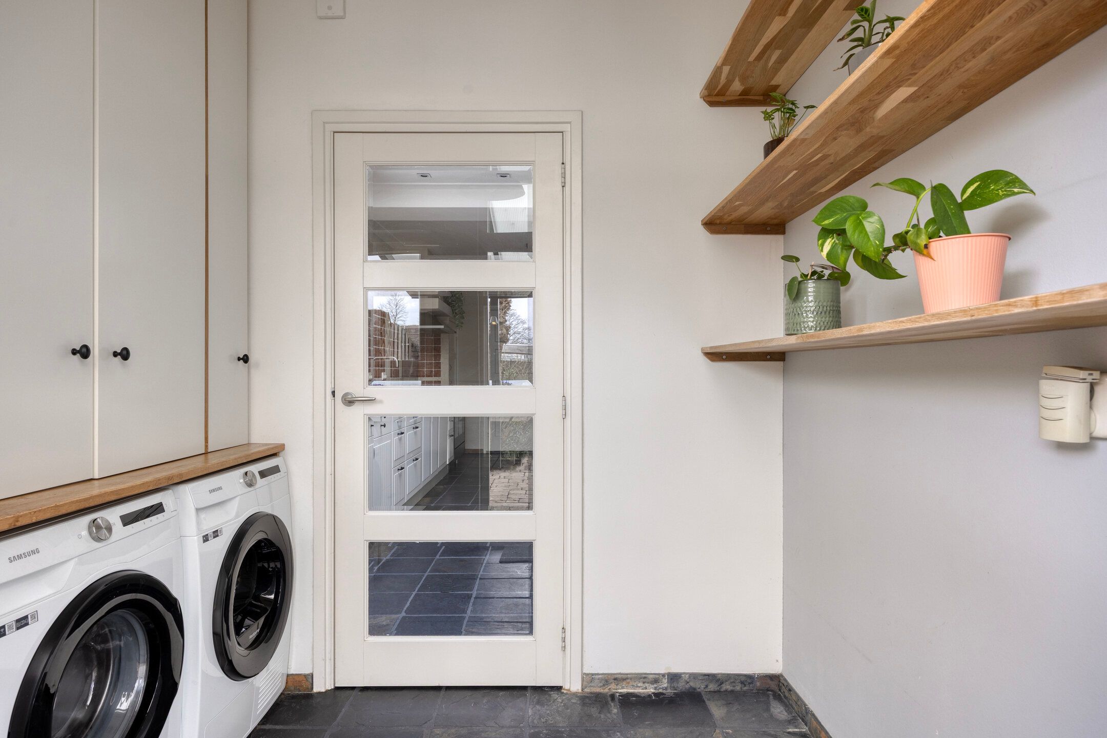 Spacious Terraced Home with Deep Garden in Sint-Oedenrode Center — 33