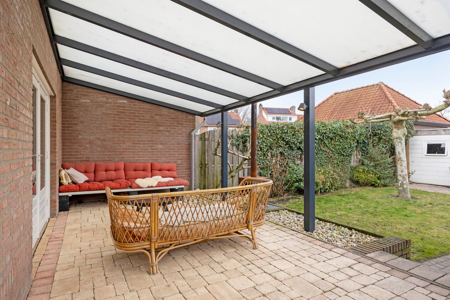 Spacious Terraced Home with Deep Garden in Sint-Oedenrode Center — 44