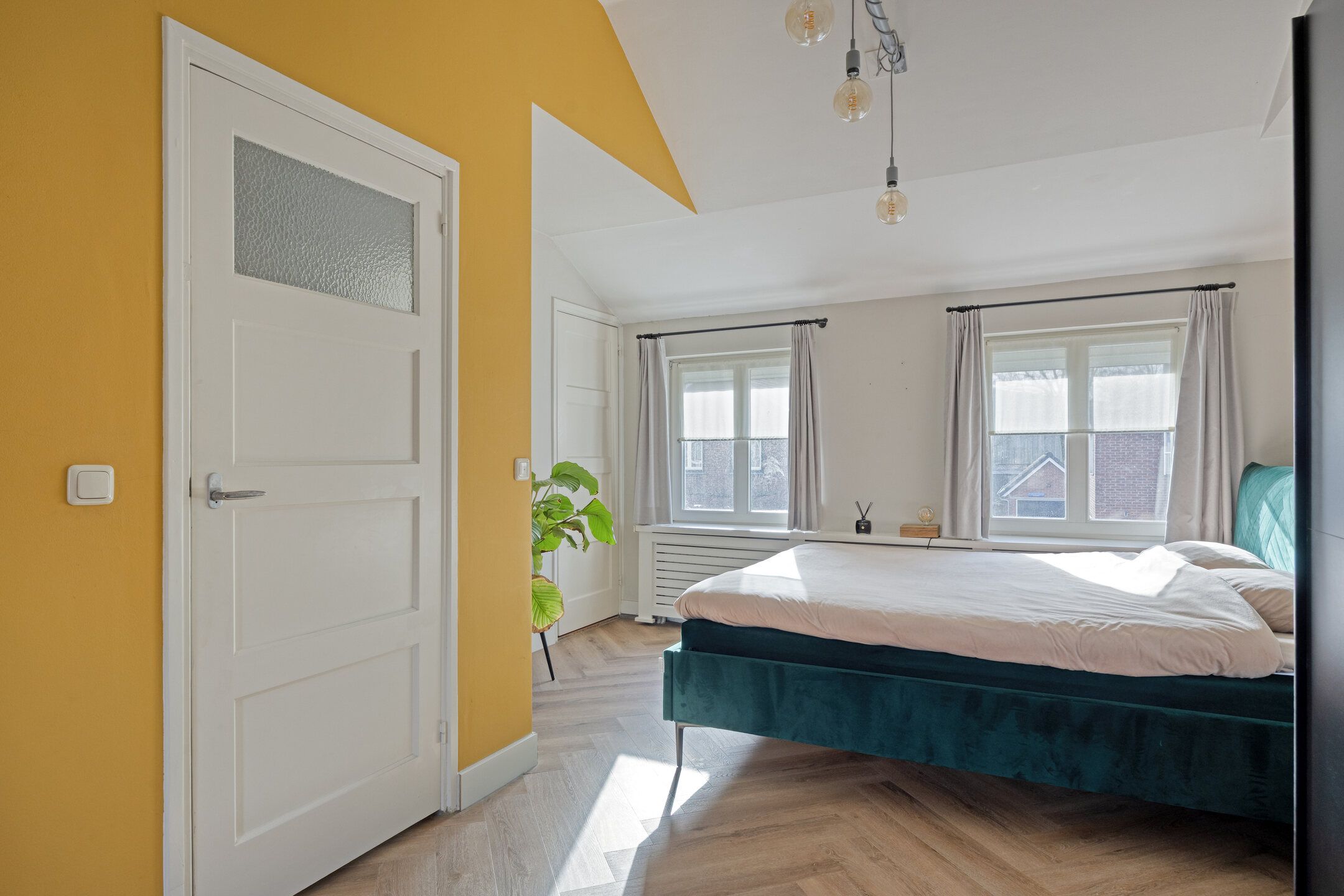 Spacious Terraced Home with Deep Garden in Sint-Oedenrode Center — 36