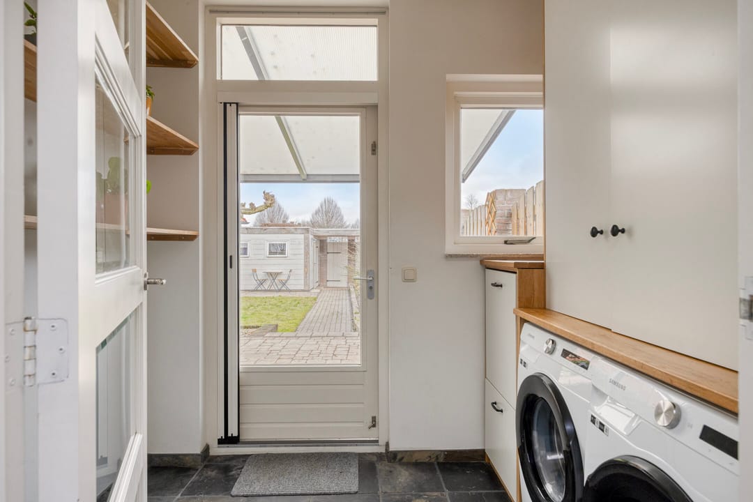 Spacious Terraced Home with Deep Garden in Sint-Oedenrode Center — 32