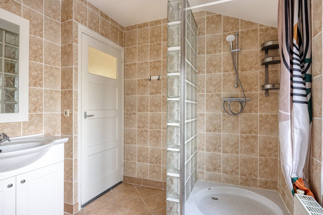 Spacious Terraced Home with Deep Garden in Sint-Oedenrode Center — 38
