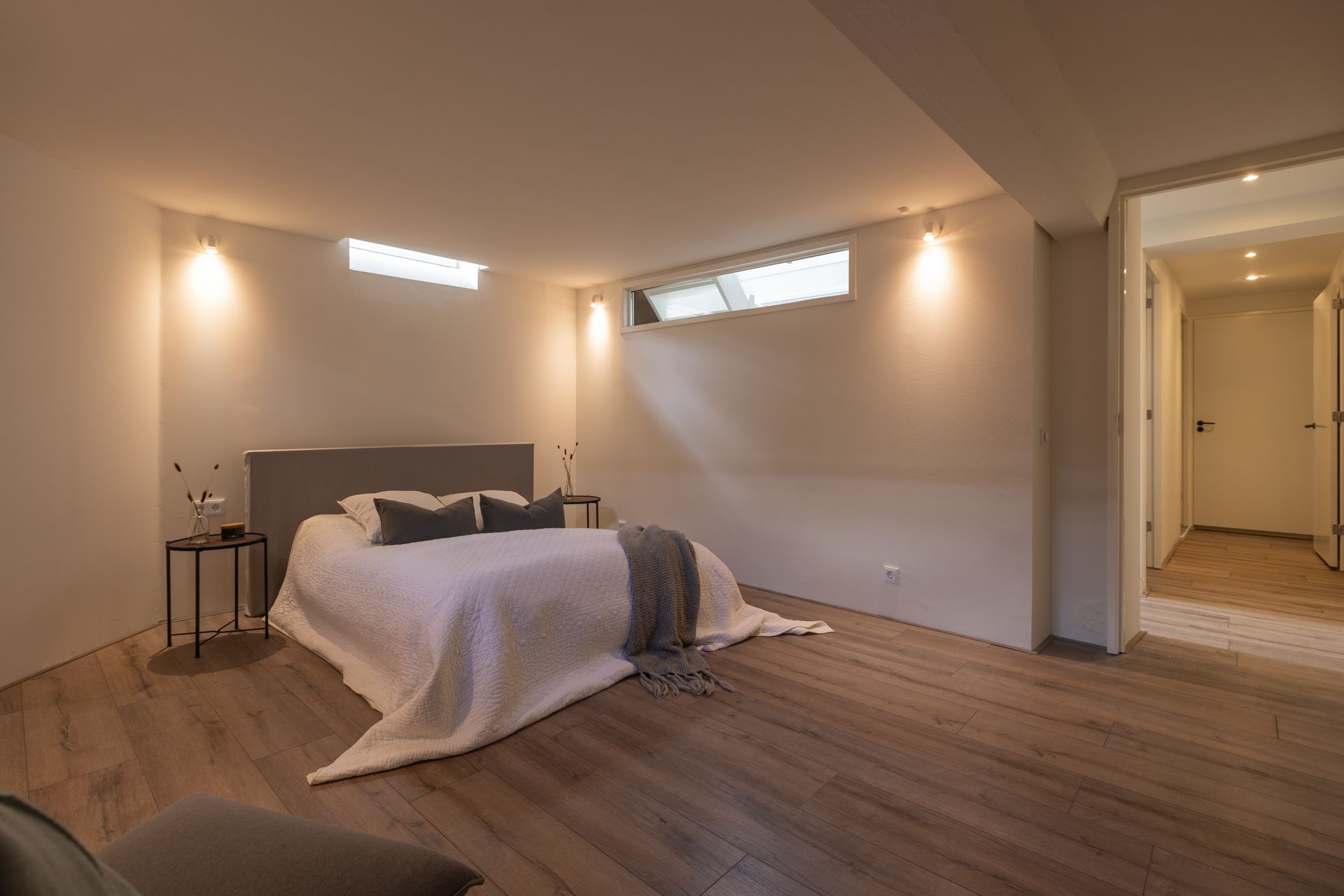 Renovated Four-Room Apartment with Spacious Layout in Popular Rotterdam Neighborhood — 18
