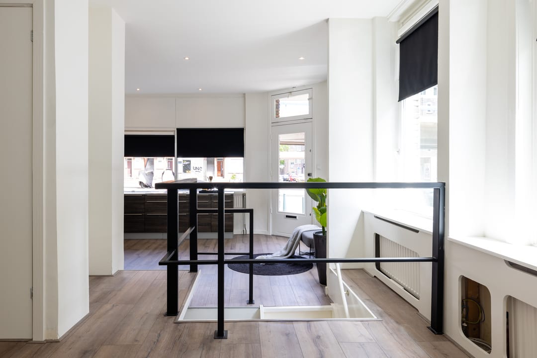 Renovated Four-Room Apartment with Spacious Layout in Popular Rotterdam Neighborhood — 16
