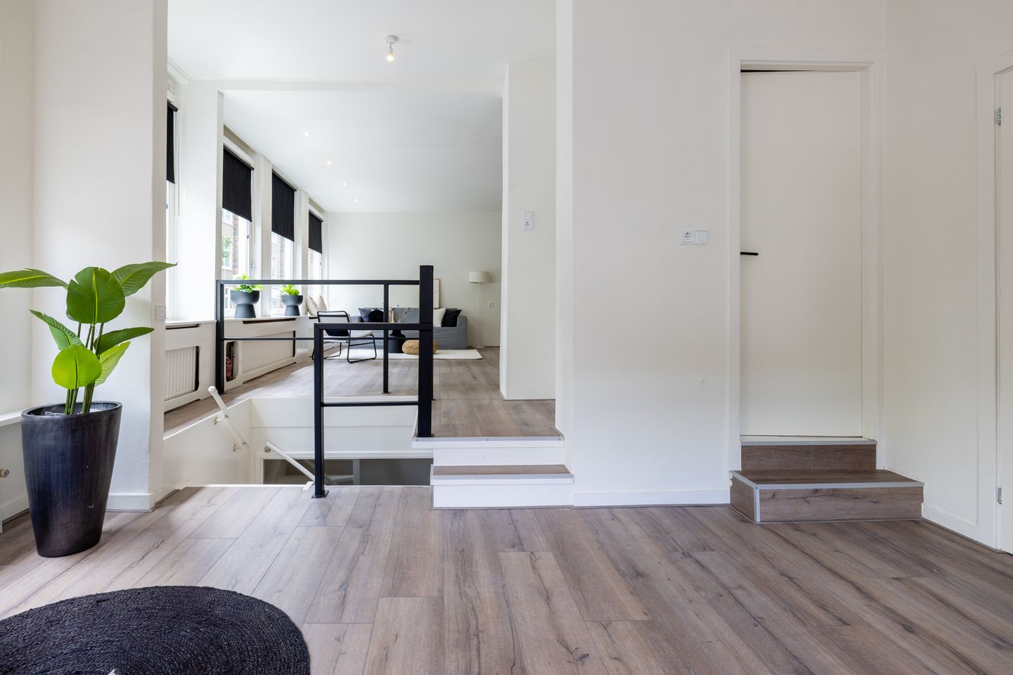 Renovated Four-Room Apartment with Spacious Layout in Popular Rotterdam Neighborhood — 14