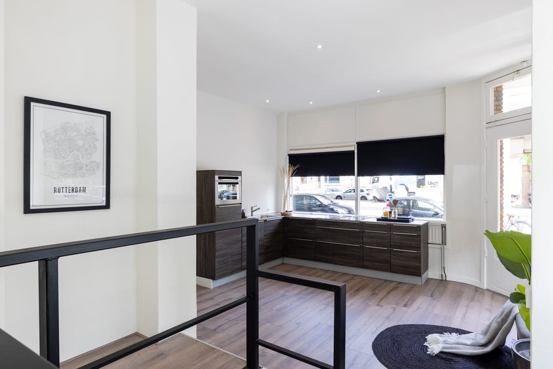 Renovated Four-Room Apartment with Spacious Layout in Popular Rotterdam Neighborhood — 11