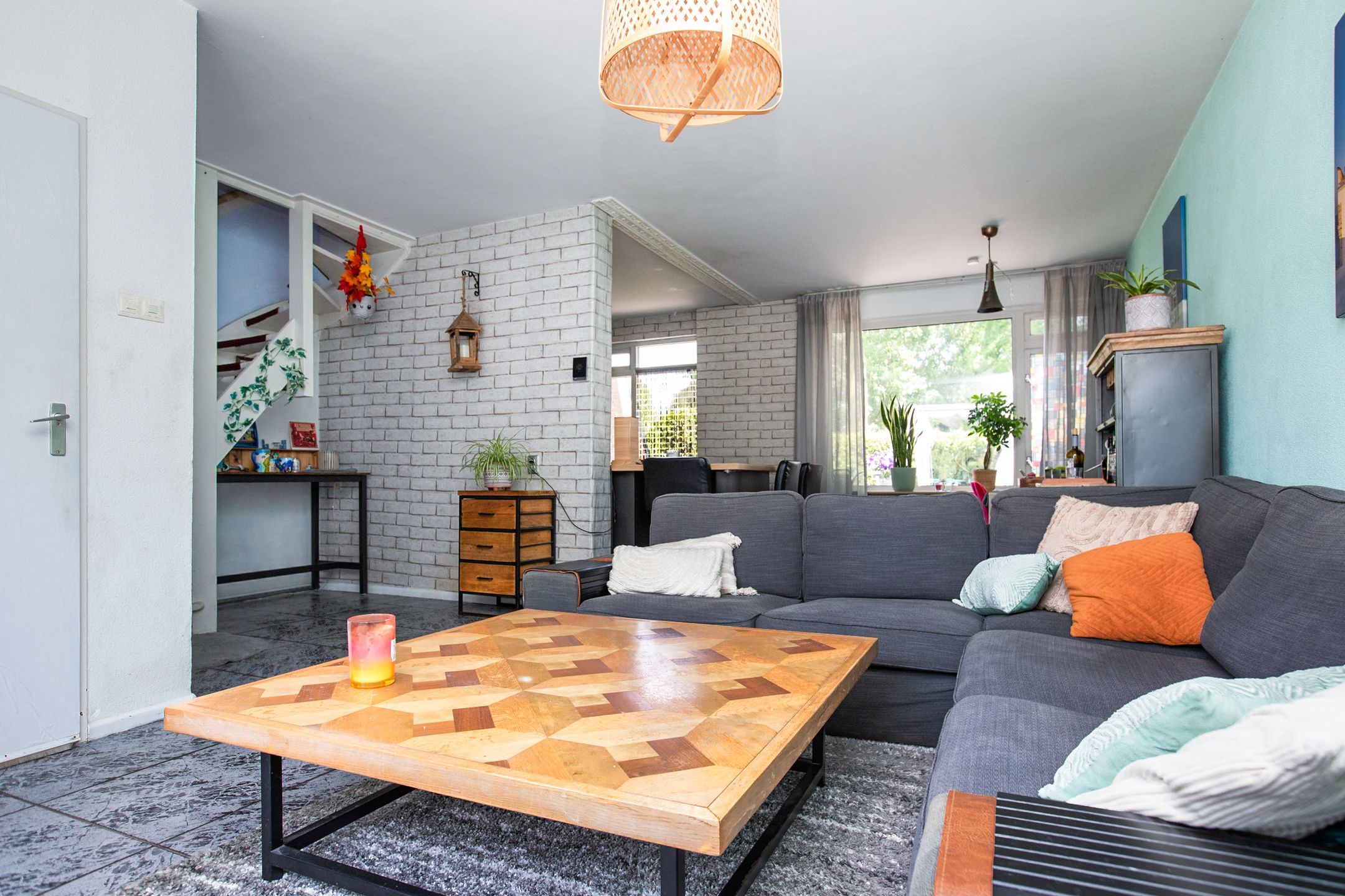 Family Home with Private Parking in Child-Friendly Linquenda Neighborhood — 12