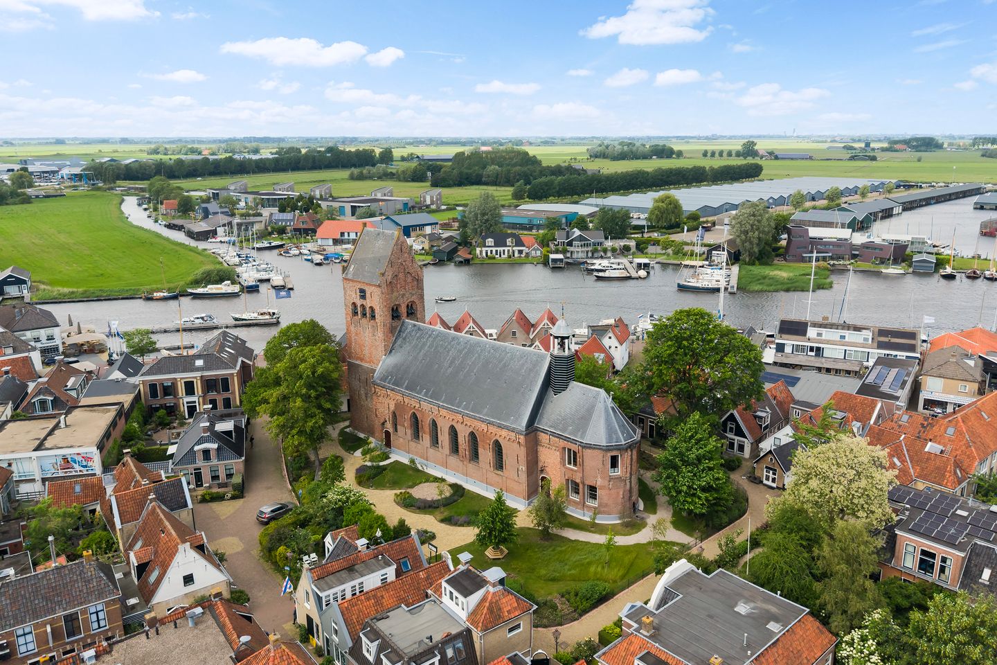 Charming Detached Home in Historic Grou Near the Harbor — 29