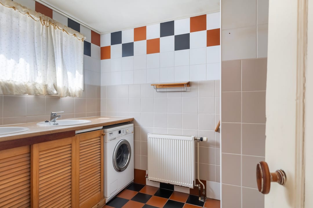 Charming Detached Home in Historic Grou Near the Harbor — 7