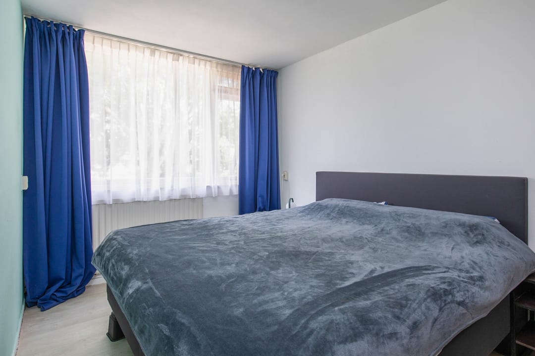 Family Home with Private Parking in Child-Friendly Linquenda Neighborhood — 22