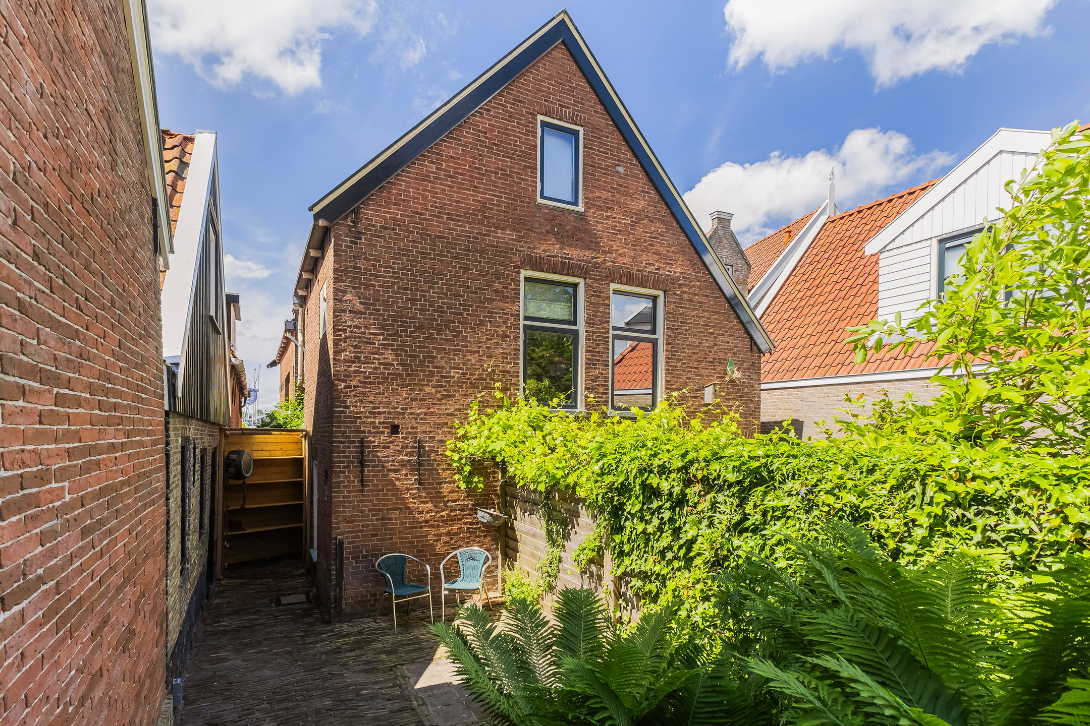 Charming Detached Home in Historic Grou Near the Harbor — 18