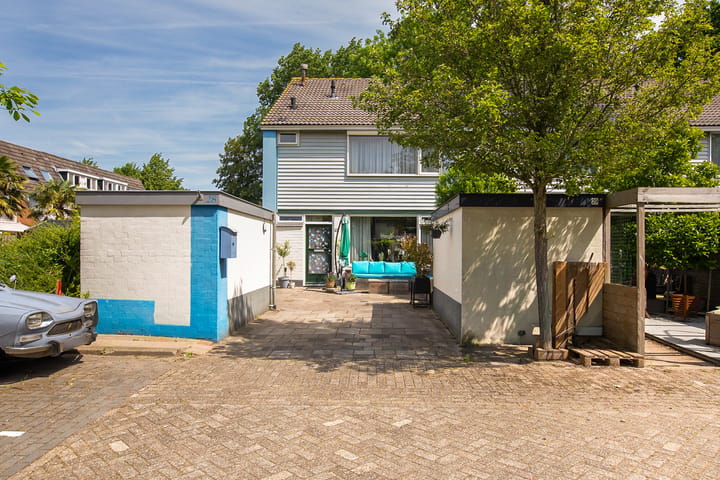 Hoekwoning te koop: Oostmoor 28, Nieuw-Vennep