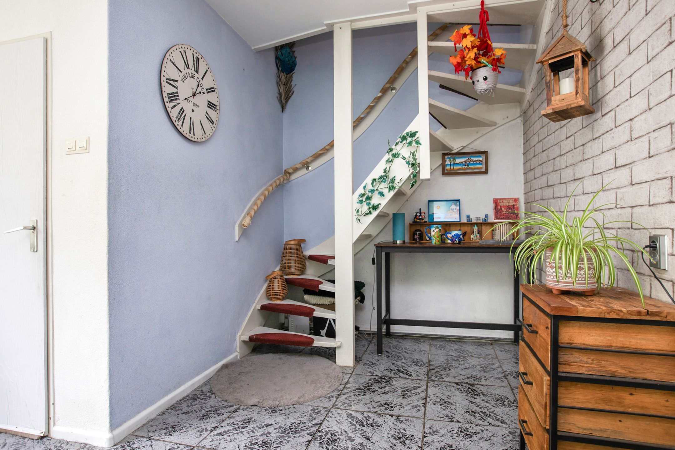 Family Home with Private Parking in Child-Friendly Linquenda Neighborhood — 18