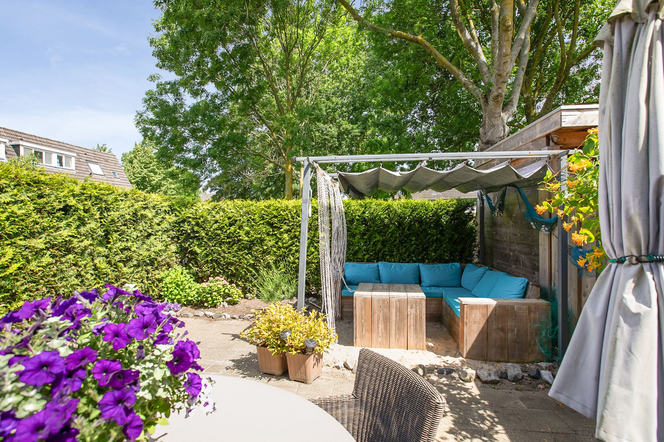 Family Home with Private Parking in Child-Friendly Linquenda Neighborhood — 30