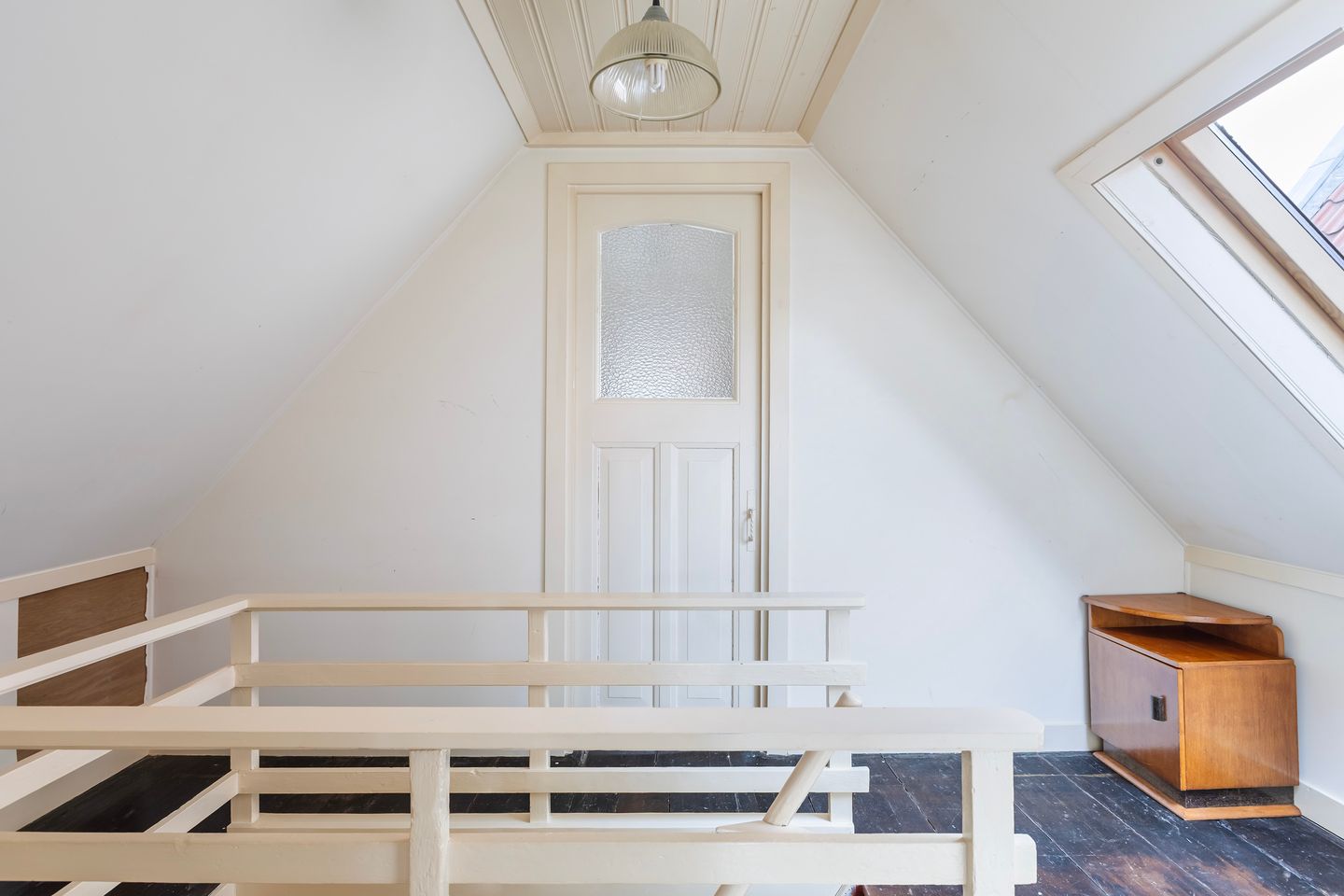 Charming Detached Home in Historic Grou Near the Harbor — 20