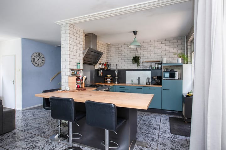 Hoekwoning te koop: Oostmoor 28, Nieuw-Vennep