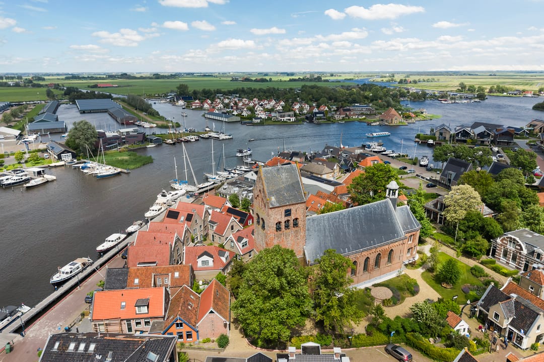 Charming Detached Home in Historic Grou Near the Harbor — 28