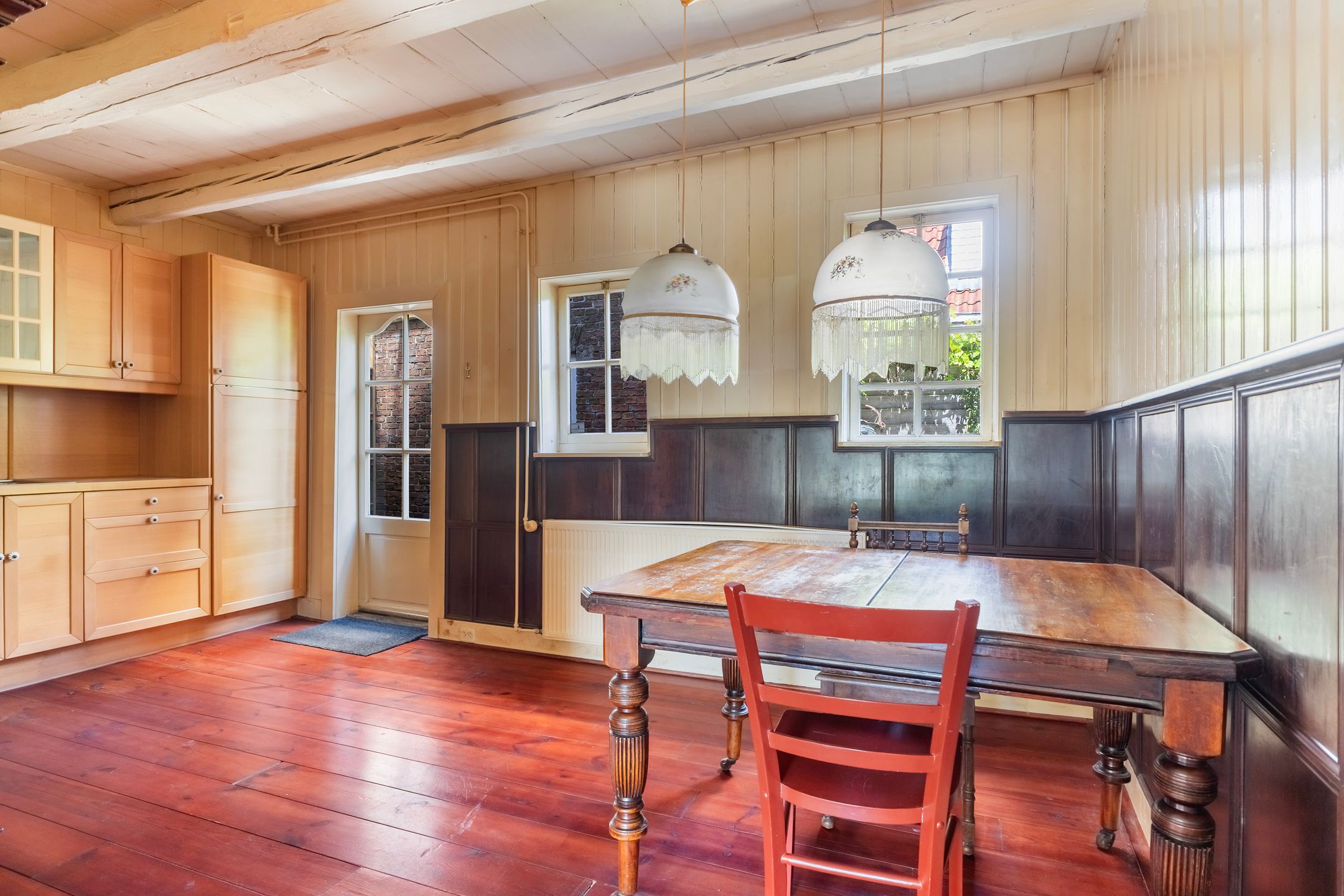 Charming Detached Home in Historic Grou Near the Harbor — 15