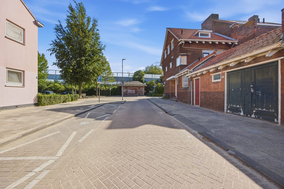 Photo 37 of Martinus Dorpiusstraat 10