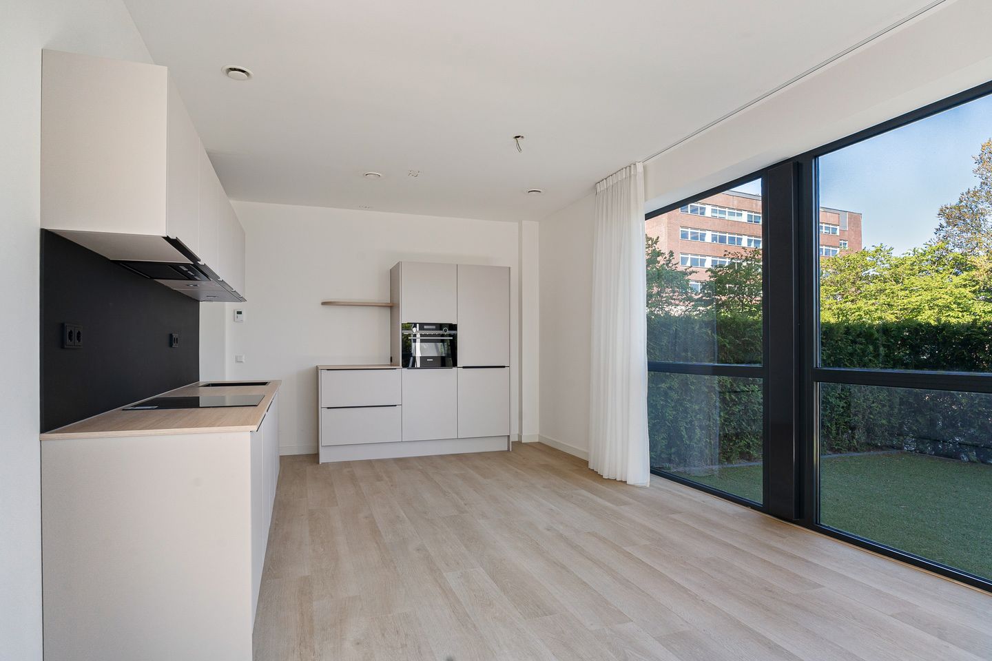 Foto 10 van Rivium 1e straat 61-E
