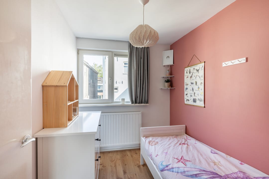Charming 1885 Terraced Home with Modern Comforts in Oostwijk — 32