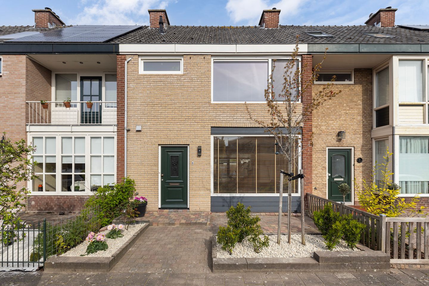 Photo 1 of Roerdompstraat 6