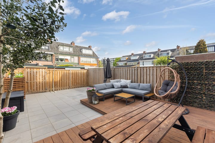 Photo 4 of Roerdompstraat 6